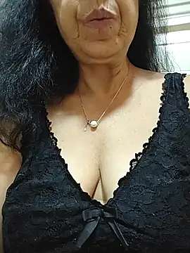 XXX chat uživo modela NakedMILFx