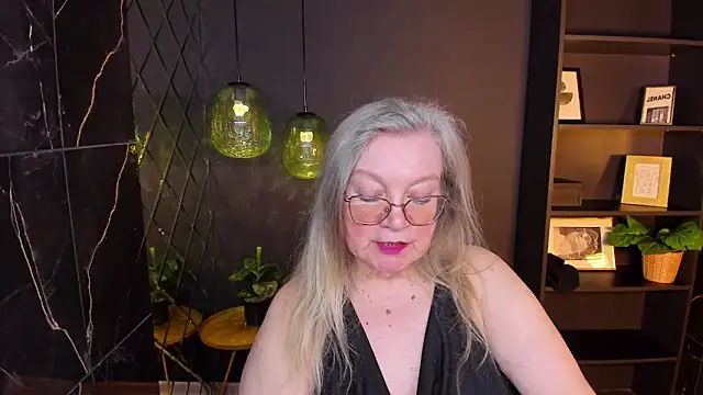 NataliMellow: онлайн-секс-чат