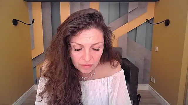 EllaLong Adlı Modelin Canlı XXX Sohbeti