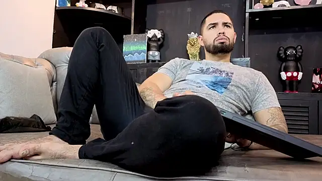 matteosantos: онлайн-секс-чат