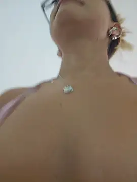 Pretty_roxxyy Live XXX-chat