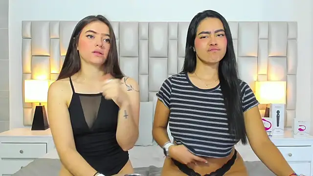 Show Webcam de paola_katy_dicks