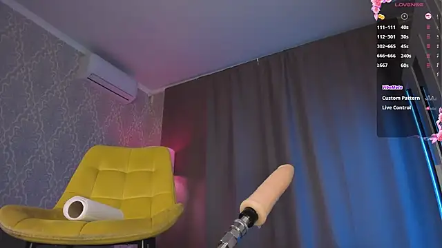 Juicy_Vikki Chat XXX live