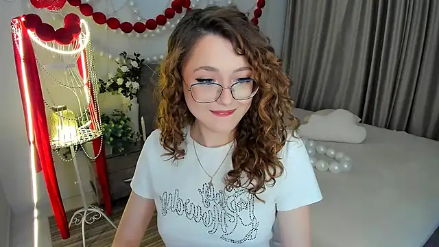 SereneFlame élő XXX-chatje