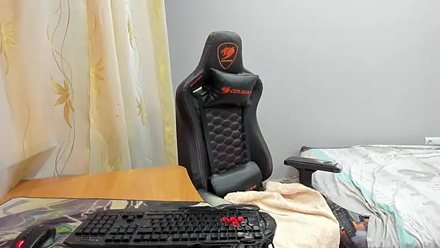 iliaskrislove's Live XXX Chat