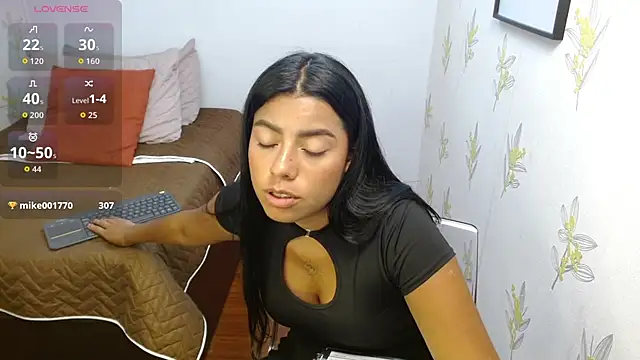 Laia_whiten Live XXX chat