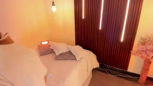 ArianaBaker élő XXX-chatje