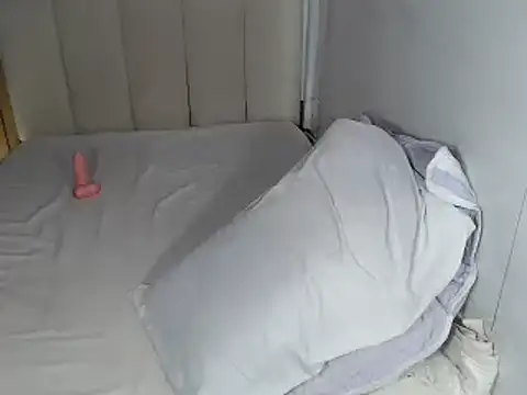 Yourlovelywife_jedy 网络视讯表演