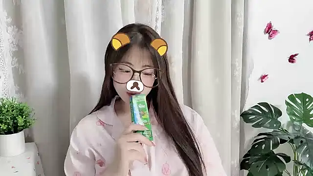 Amelia-babee's Live XXX Chat