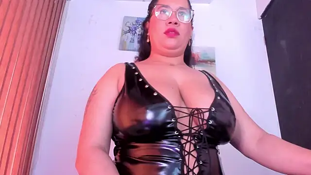 alondrabigtits' Live XXX Chat