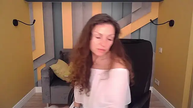 EllaLongのライブXXXチャット