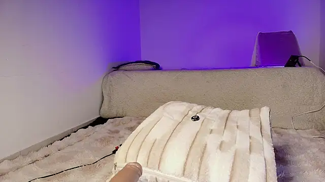 Chat +18 de Madeline_Dreams ao vivo