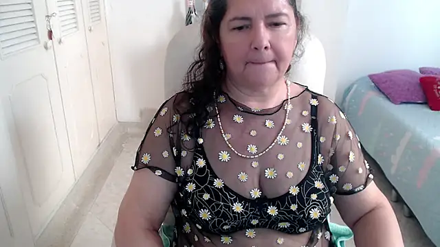 leonela_69 live XXX chat