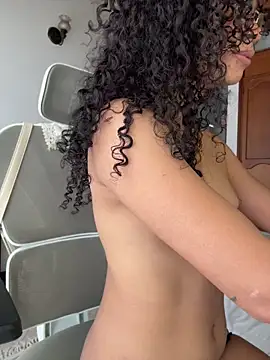 GabriSaenz Pertunjukan Webcam