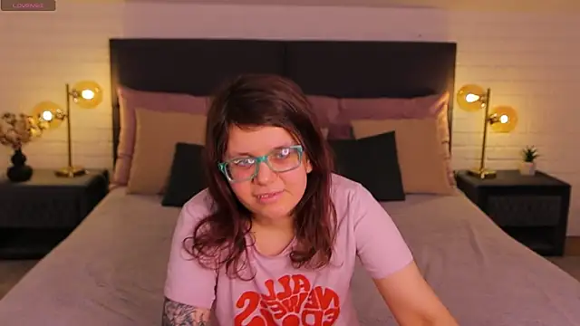 Czat XXX na żywo – Ariell_Mini