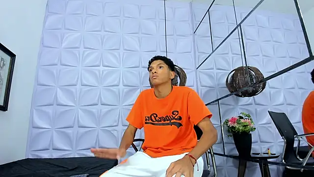 Chatroom XXX en direct de AndySinss