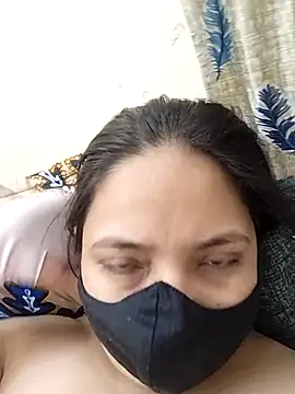 Curvy_Shrishtyのウェブカメラショー