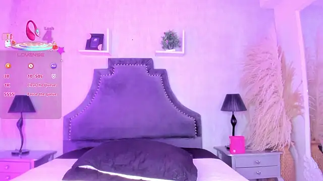 KarelyMitchel's Live XXX Chat