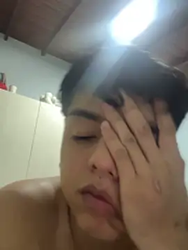 tomdrew69's Live XXX Chat