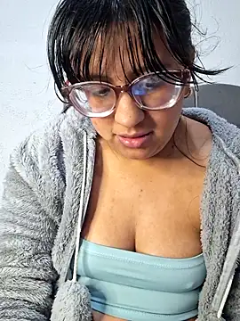 دردشة ZaidaWet الجنسية المباشرة