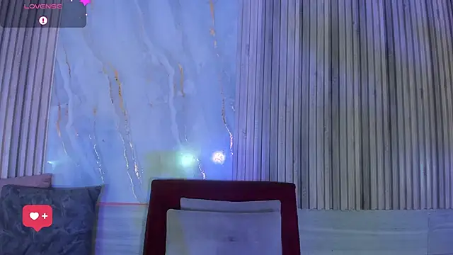 BriannaChelsea élő XXX-chatje