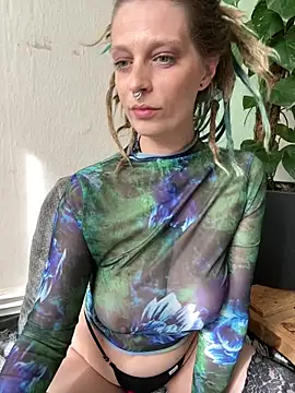 MenaDreadfull's Live XXX Chat