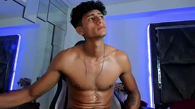 MaxiimoRomano_: онлайн-секс-чат