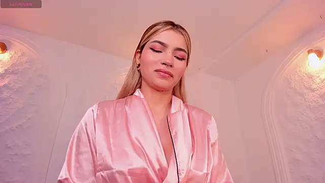 LexieWayne: онлайн-секс-чат