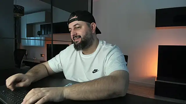 DravenPeak's Live XXX Chat