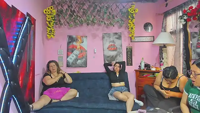 lesbiancuple élő XXX-chatje