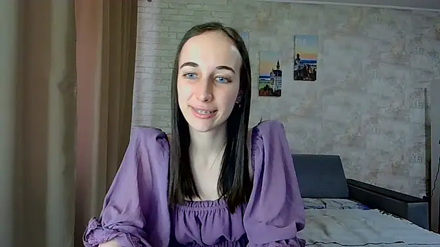 Anika_bloom Adlı Modelin Canlı XXX Sohbeti