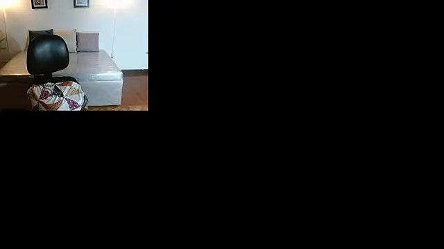 Juliana__lx Adlı Modelin Canlı XXX Sohbeti