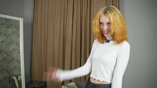 Chat XXX ao vivo de YasminePico