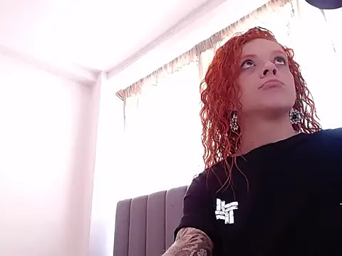 saara_johnson496's Webcam Show