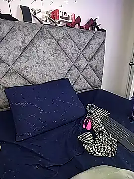 Shantey_Laurent Live XXX-Chat