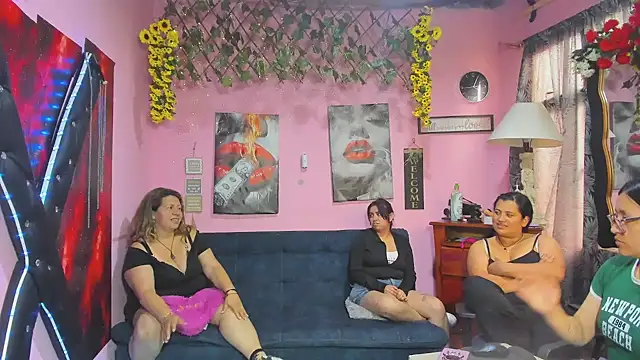 lesbiancuple Chat XXX live