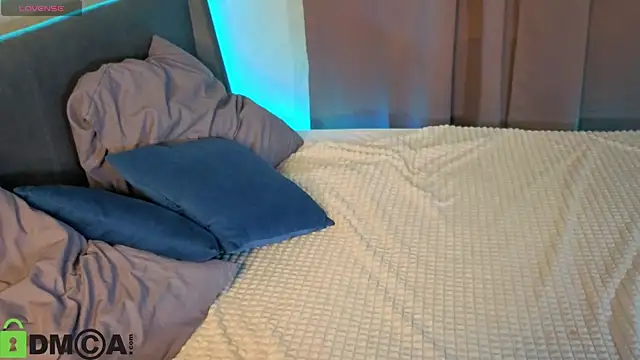 Jennie_Hunter: онлайн-секс-чат