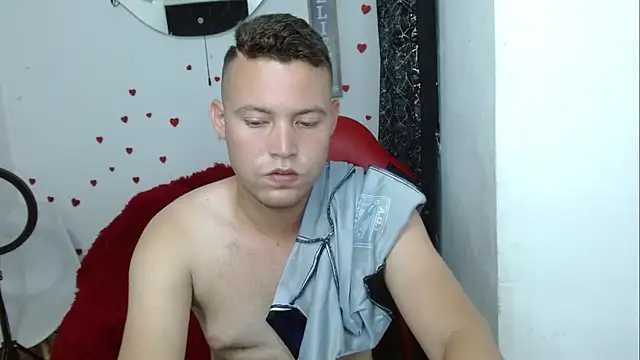 Webkamerová show sven_fox723