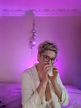 Онлайн чат XXX LunaBlaise