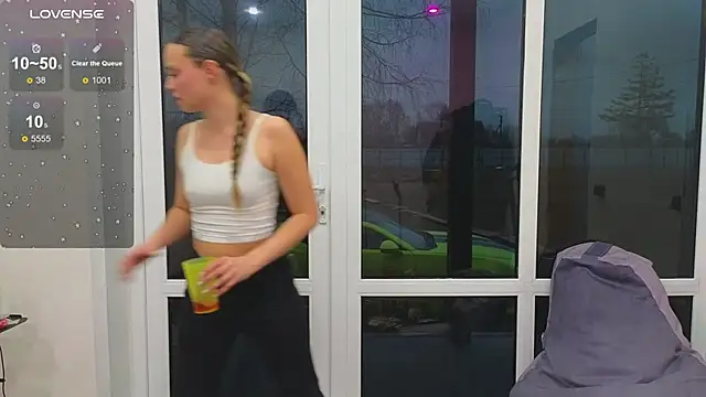 Misss_Vikk Chat XXX live