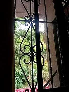 SabrinaVantress' Live XXX Chat