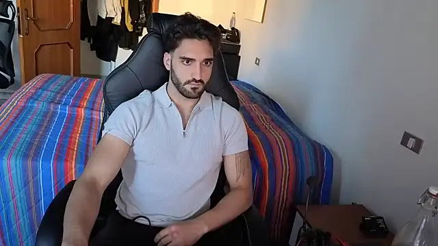 Al3xox02 Show in webcam