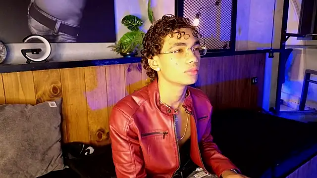 Czat XXX na żywo – AlanCutee