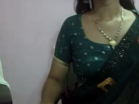 Laila_Cute Show in webcam