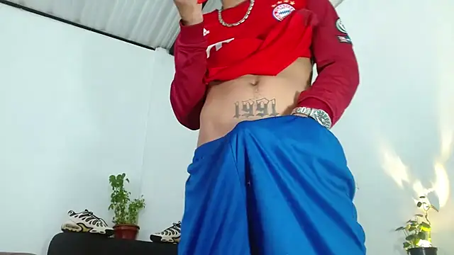 Chat +18 de skinny23cm ao vivo