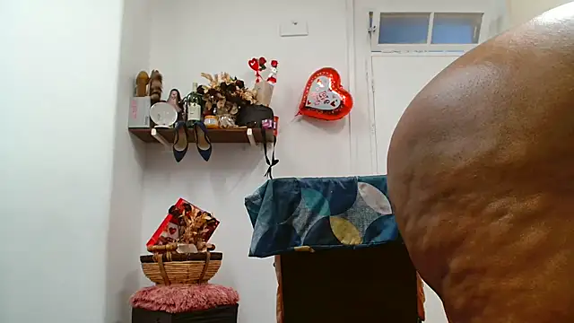 xTALLSEXYBUMx's Live XXX Chat