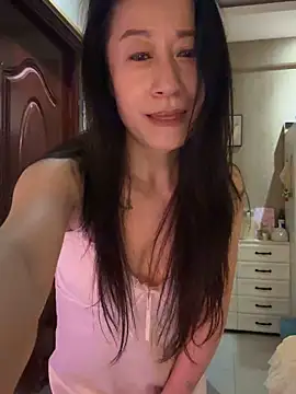 aniani11 Adlı Modelin Canlı XXX Sohbeti