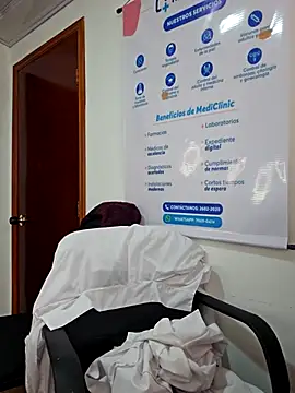 Pokazy przed kamerką – JustSamantha_