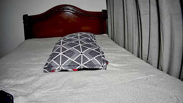 Chat XXX en directo de Nickiki-666