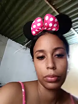 Laura20lopez 即時 XXX 聊天